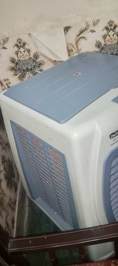 united room cooler with Ice box