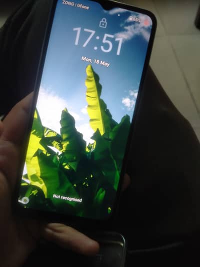 10/9 condition realme c33