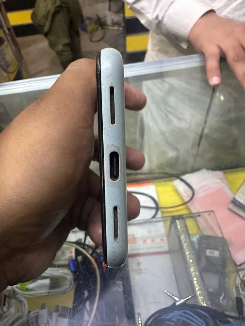 Google Pixel 5a 4