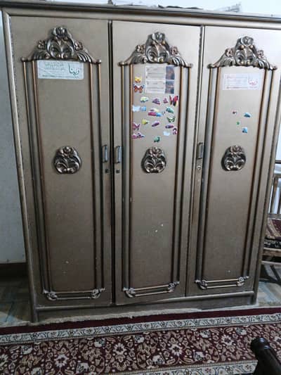 wardrobe full size