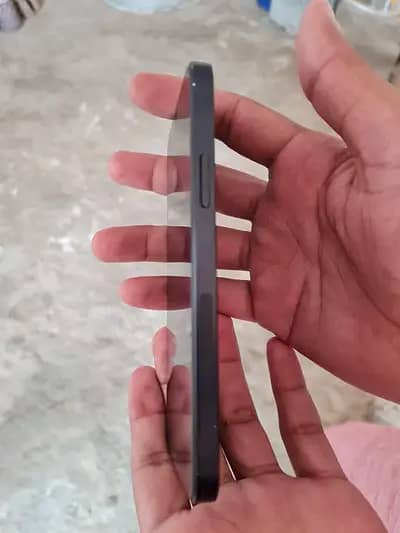 Apple iPhone 12 2