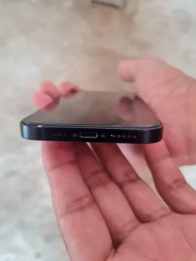 Apple iPhone 12 3