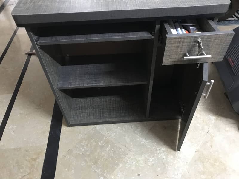 Computer and study table 2