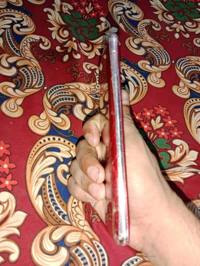 aquos r2