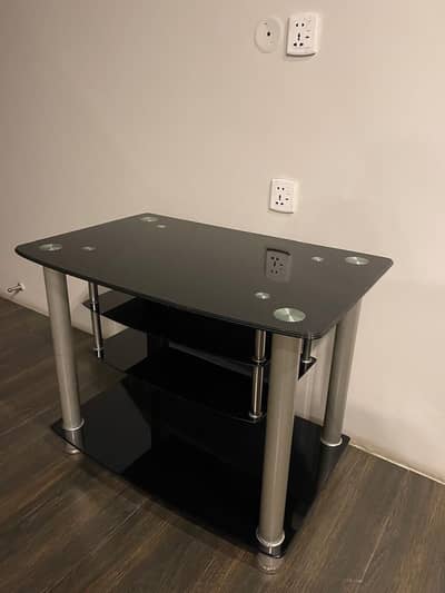 BRAND NEW CONDITION TABLE FOR TV