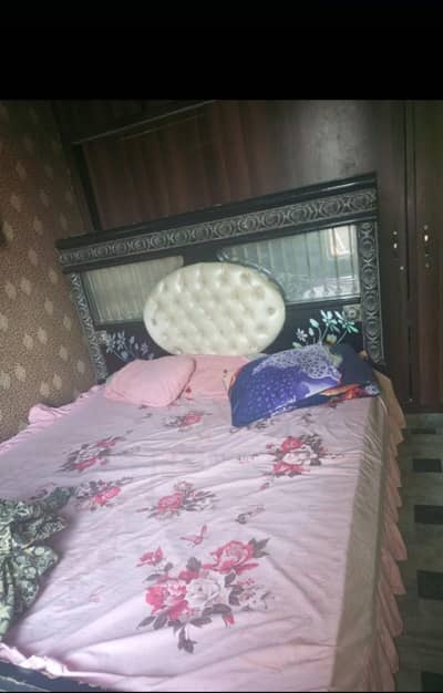 bed set completely for sale