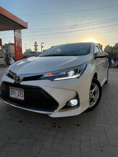 Toyota Corolla Altis Grande 1.8 Model 2015 - Face-lift 2022