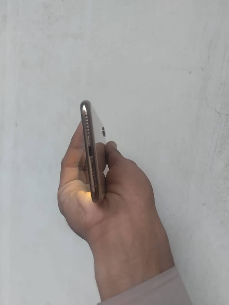 Xs max 4