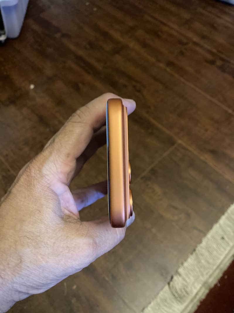 Iphone 17pro max 4