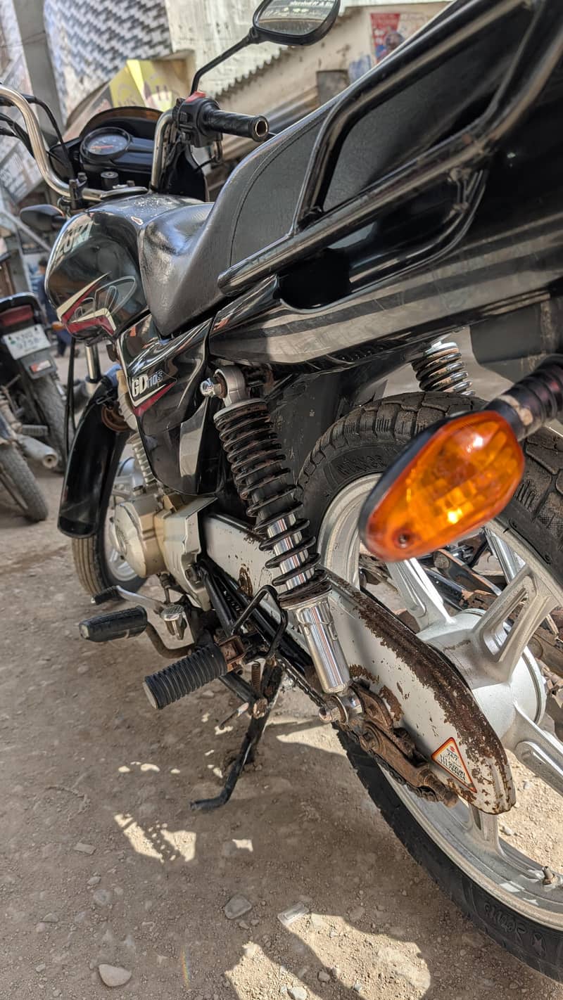 Suzuki 6