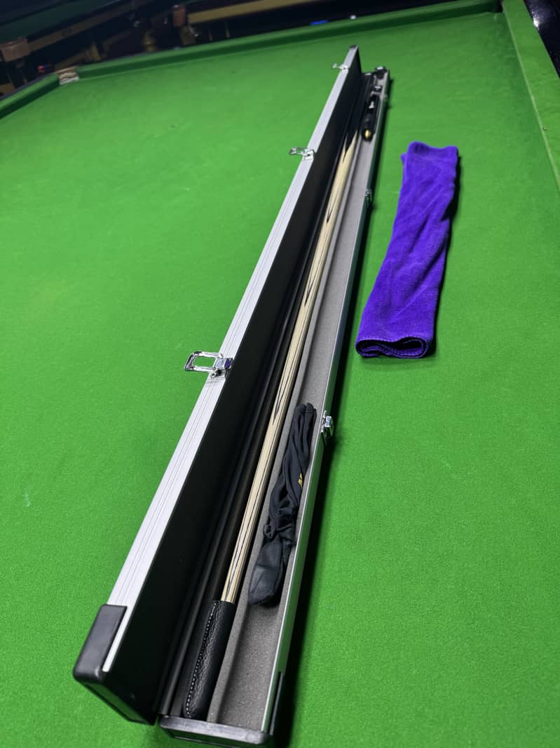 Snooker Cue 4