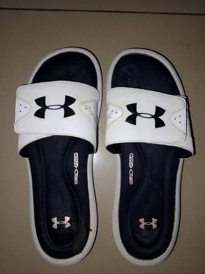 underArmour slippers