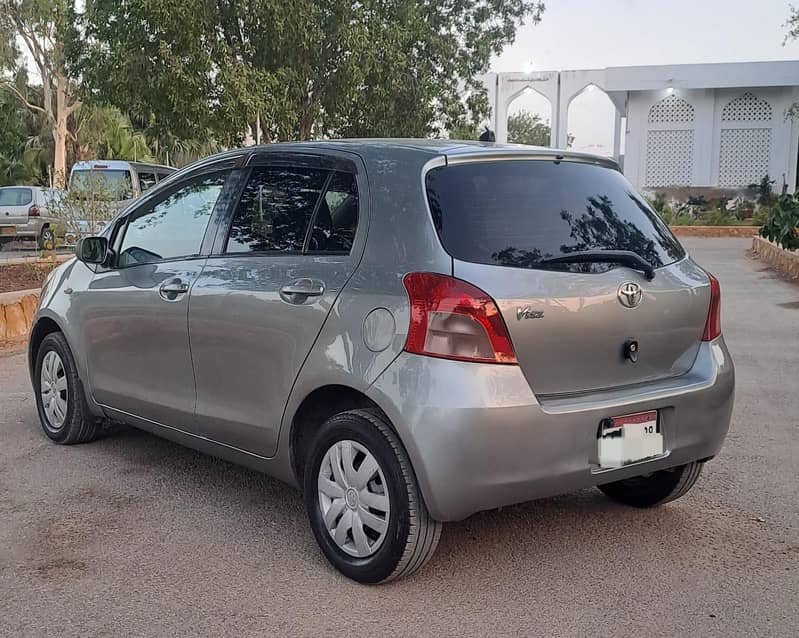 Vitz 2006 5