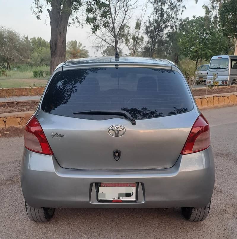 Vitz 2006 6