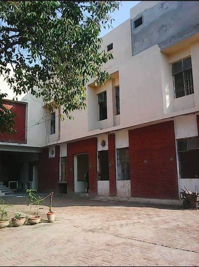 Boys Hostel For Rent Near Shahkam Chowk Lahore |