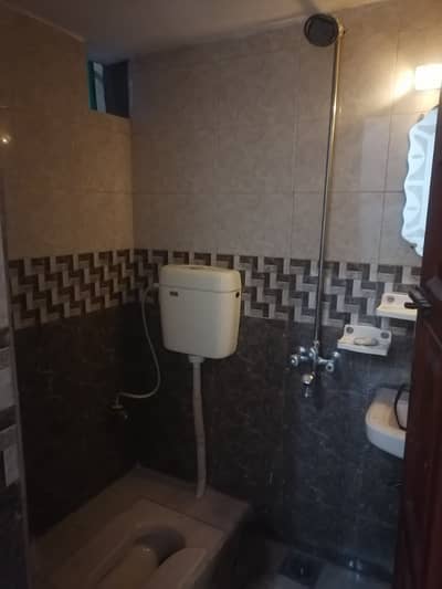 2.5 marla saprit ground portion available for rent