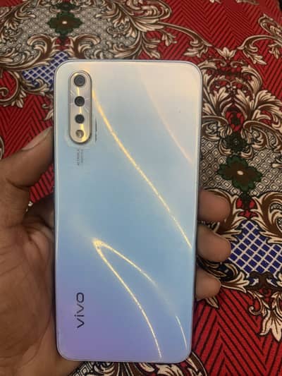 vivo s1 ( 4gb 128gb ) read add plz jis ko smj aye wohi bnda msg kre