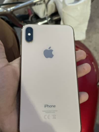 I phone xsmax 64 gb bettery health 76 10 by 9 condition
