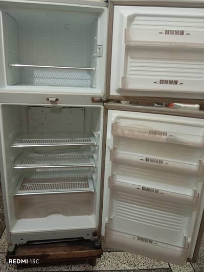 dawlance refrigerator