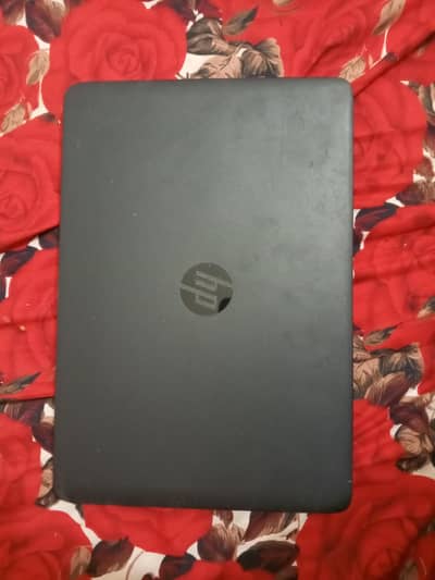 hp laptop new 10/10 only 5 days used hua ha