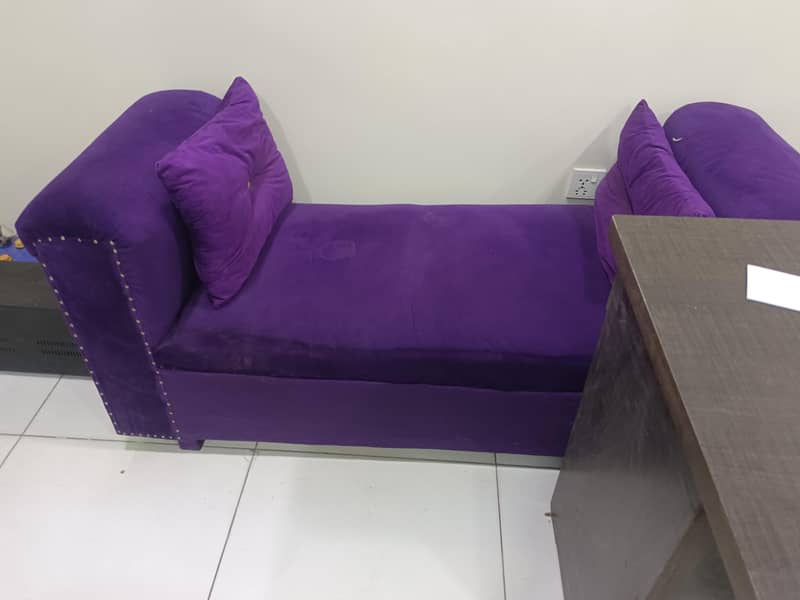 Table + Sofa 2