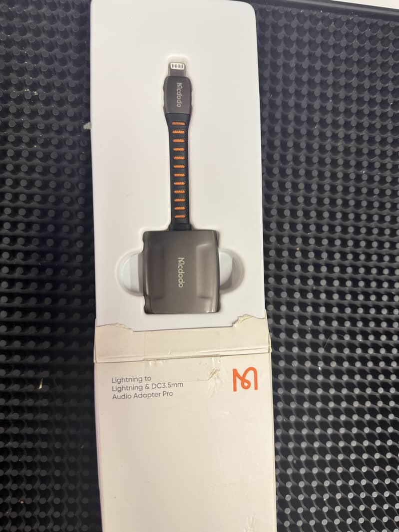 MACDODO ORIGNIAL SPLITTER (lightning Cable) 2