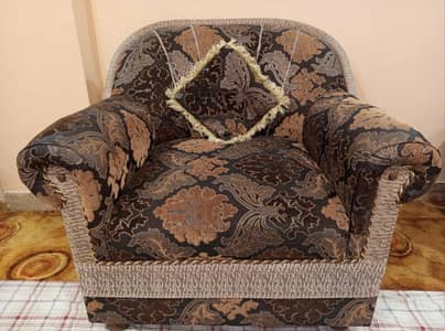 5 seater sofa set ready to use.