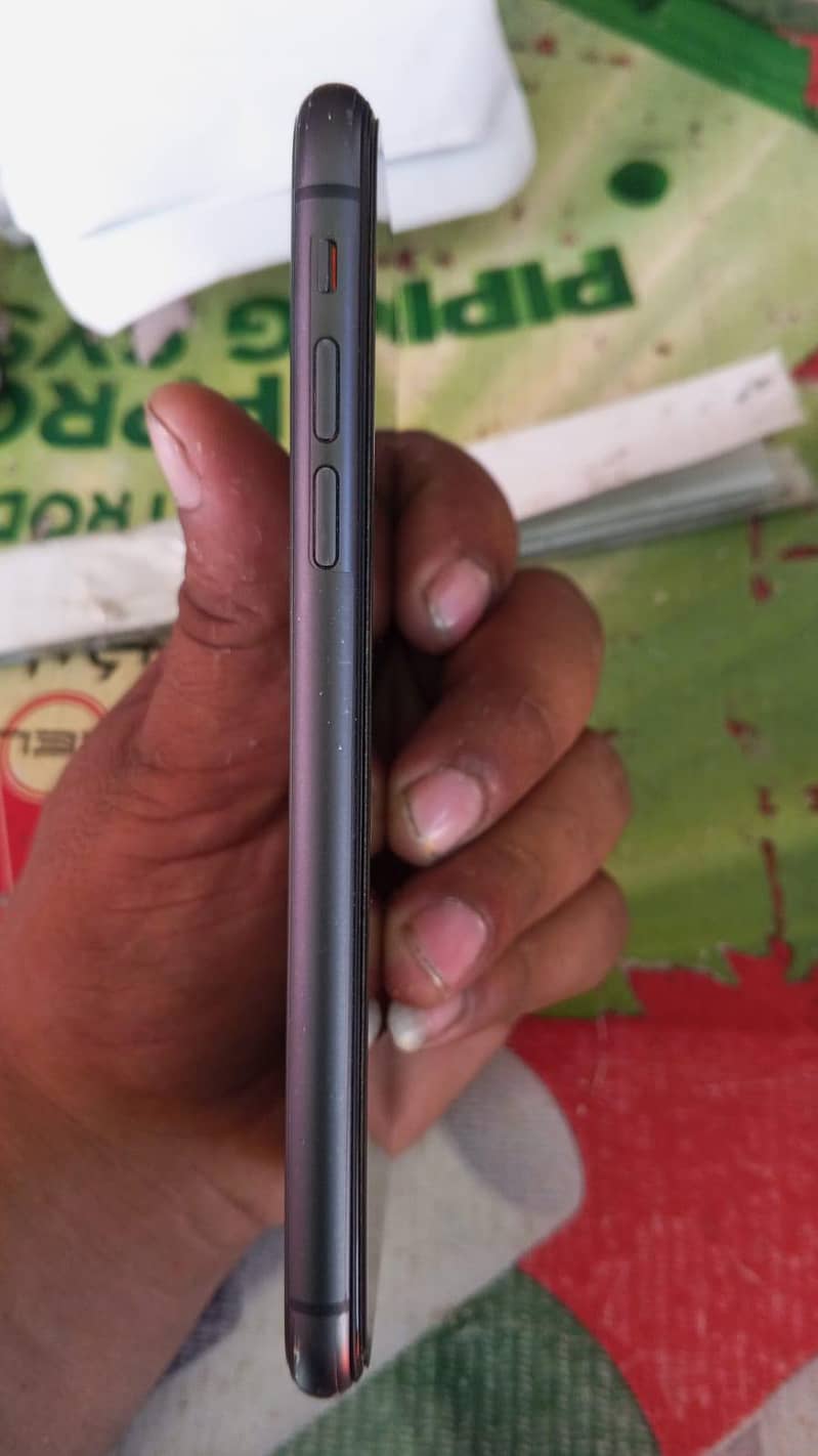 iphone 11 4
