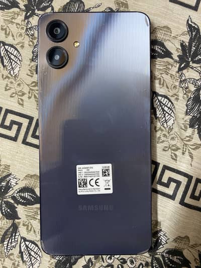 Samsung galaxy a06 with box