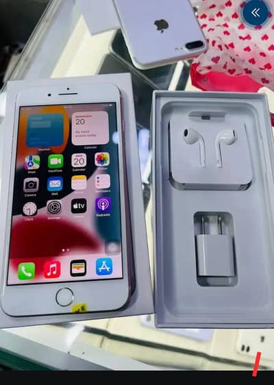 iPhone 7 plus ram 128 GB PTA approved condition 10 by 10 complete box