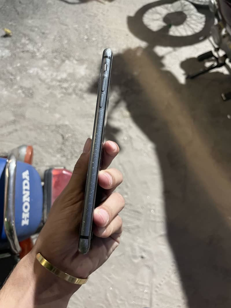 iPhone 8 plus 5
