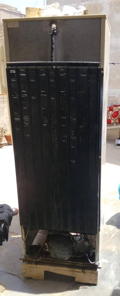 fridge bilkul on hai