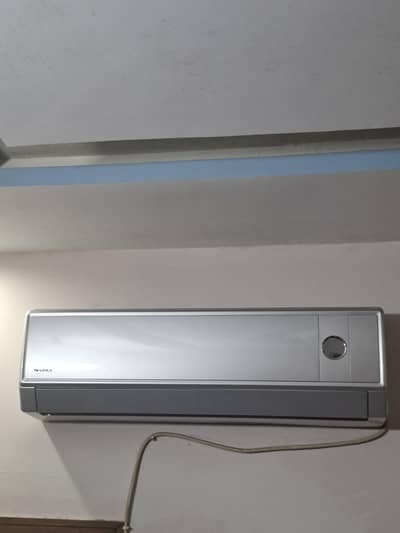 Gree AC non-inverter