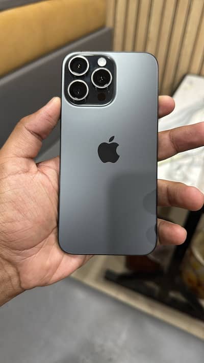 iPhone 15 Pro Max
