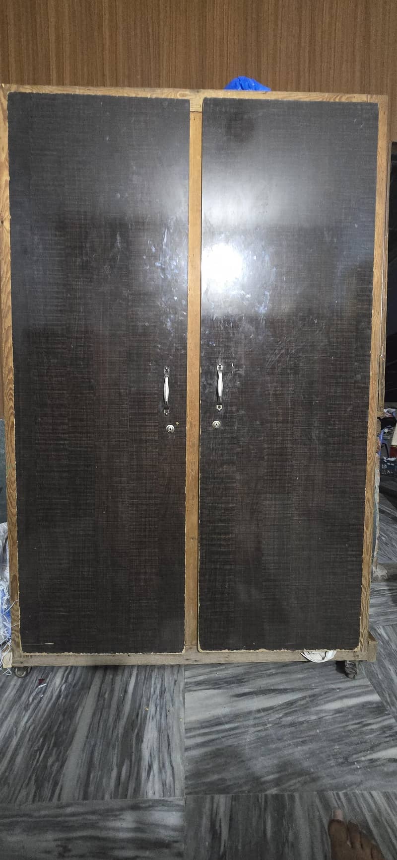 Solid wood 0