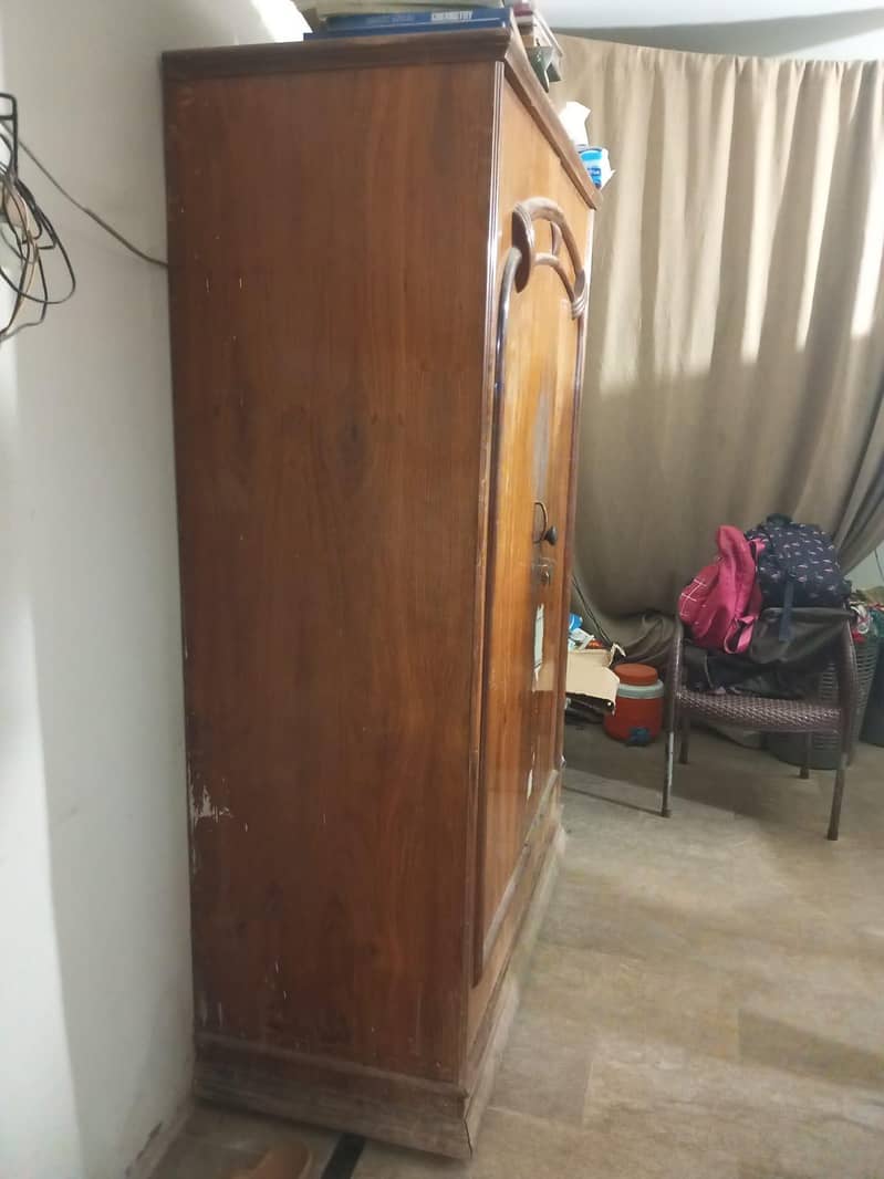 Wardrobe(Almari) 3