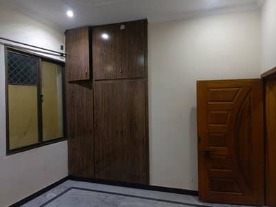 3 Marla First Portion / Floor For Rent in Phase 4B Ghauri Town
