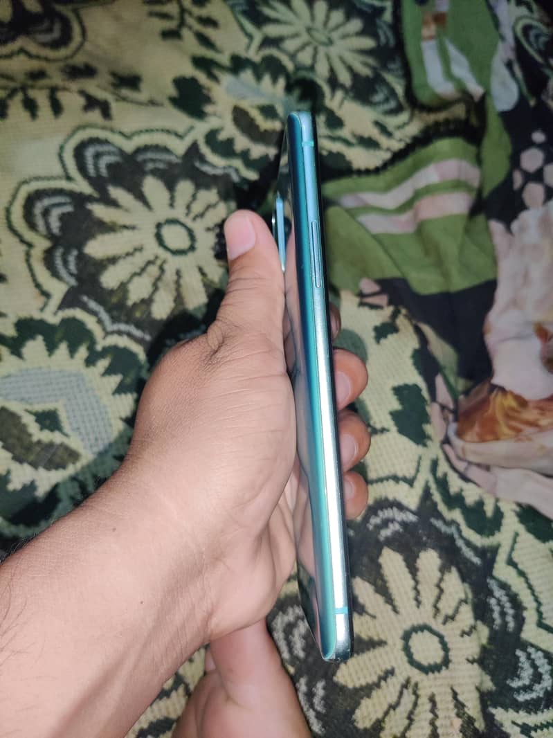 one plus 8t 3