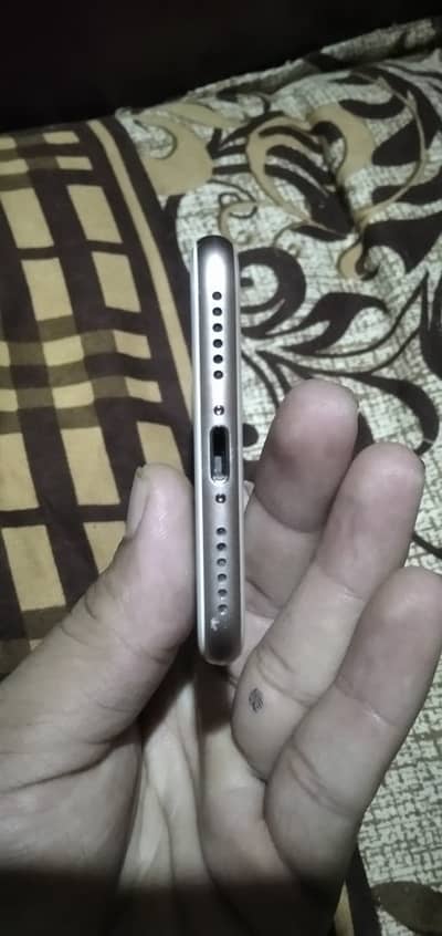 iPhone 8