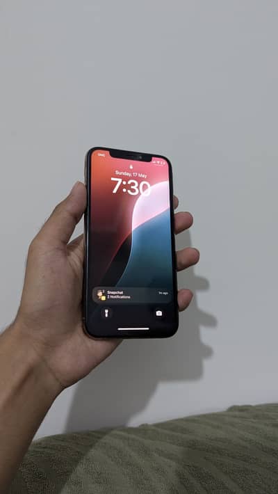 iPhone Xs Factory unlock E sim time like new no issue