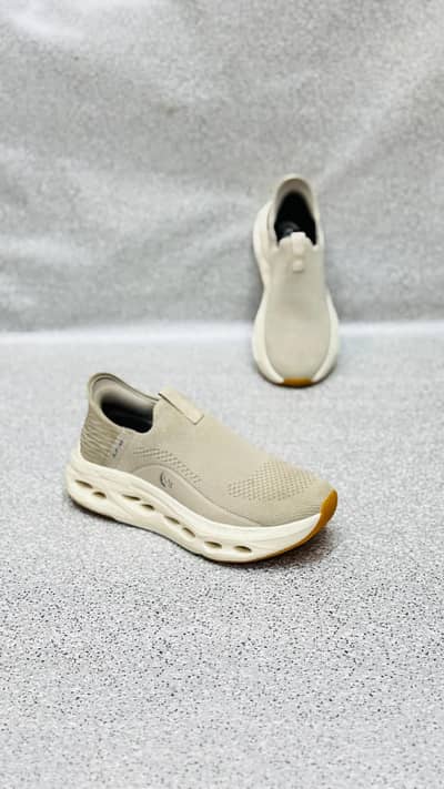 Imported Men Slip On Running Shoes Soft Sneakers Joggers Size 40-44