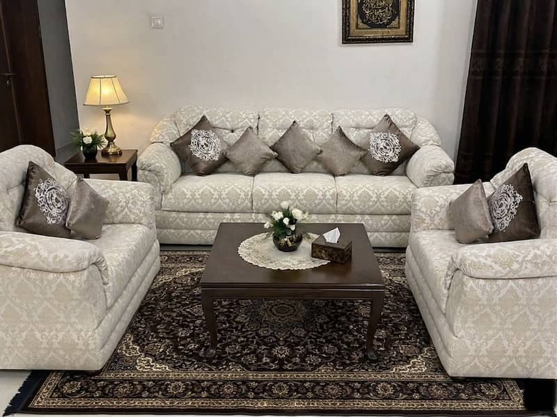 Sofa set 0