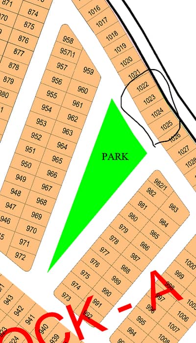 10.8 Marla Facing Park Plot Near Central Park Hospital And Main Market For Sale