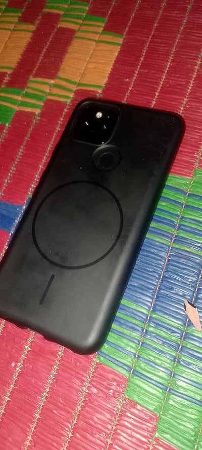 Google pixel 5 PTA approved khud karwaya huwa ha 8 128 memory ha
