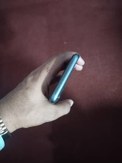 only Mobile battery change ha face id delete ho gya ha 03015022727