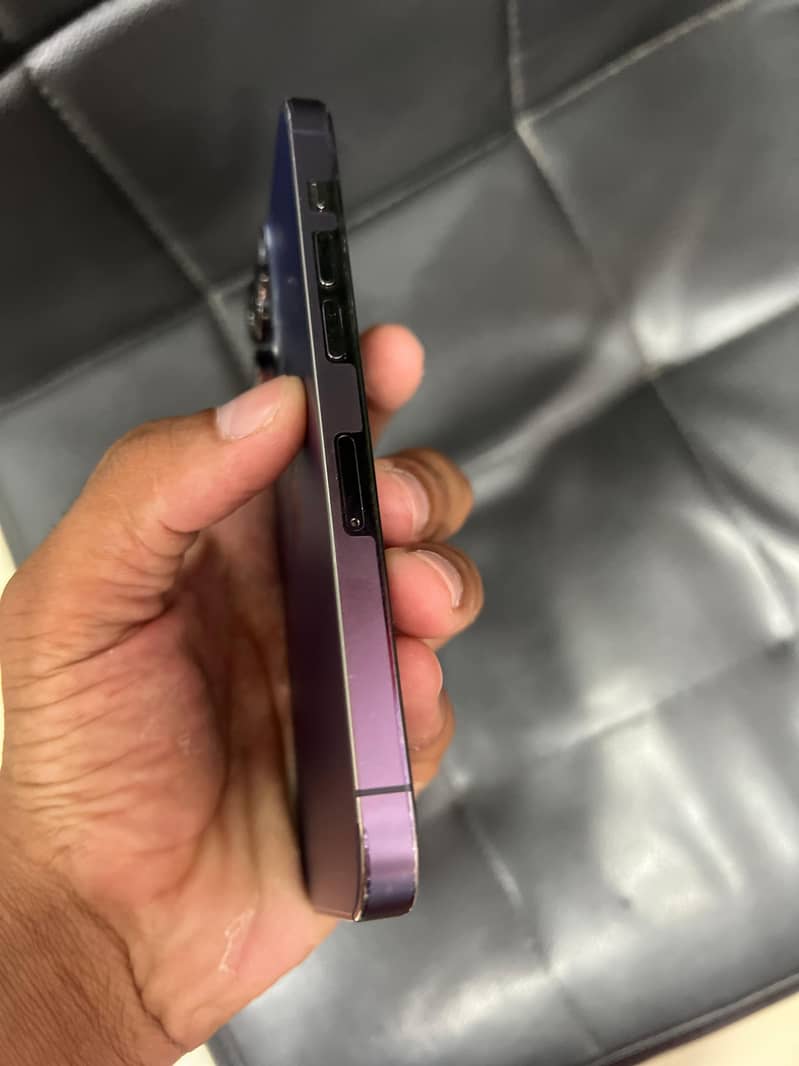IPHONE 14PRO 2