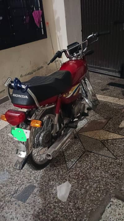 Honda cd 70 15model All over original condition complete documents