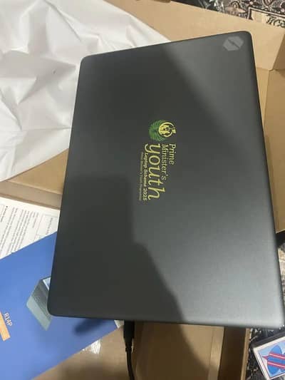 Ryzen 5 Laptop 8GB RAM 256GB SSD | HDR Display | Excellent Condition