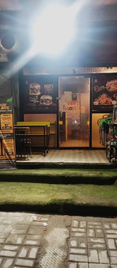 Running Fast Food Restaurant Setup for Sale