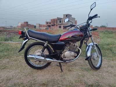 Suzuki GS 150, 2005 model, almost Genuine